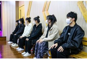 亚洲大奶子骚逼天天操大黑鸡巴1首页视频"北音附中高三表演专业阶段性考试"